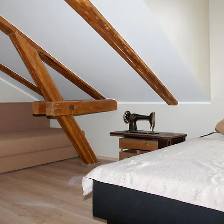 Austri Lägenhetshotell 3*