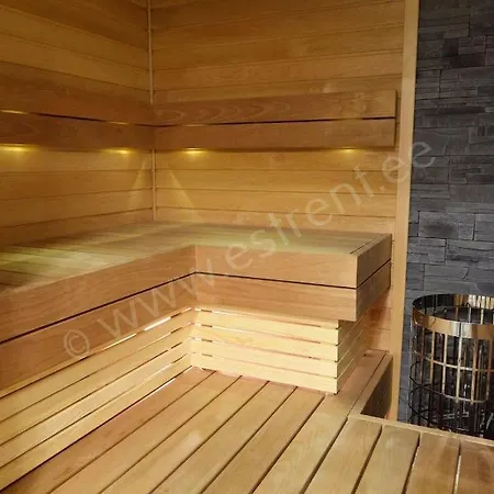 Austri Aparthotel 4*