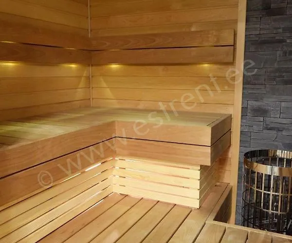 Austri Aparthotel 3*